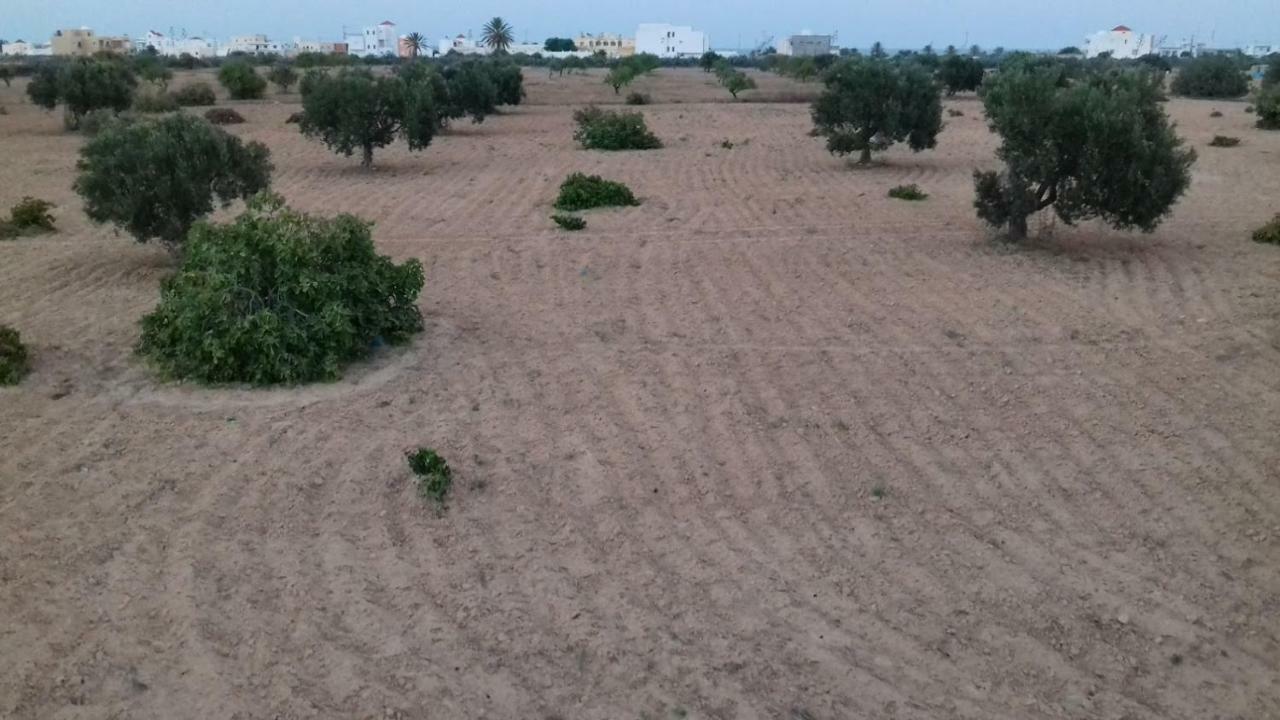 Dar Mamina Acomodação com café da manhã Sidi ash Shammakh Exterior foto