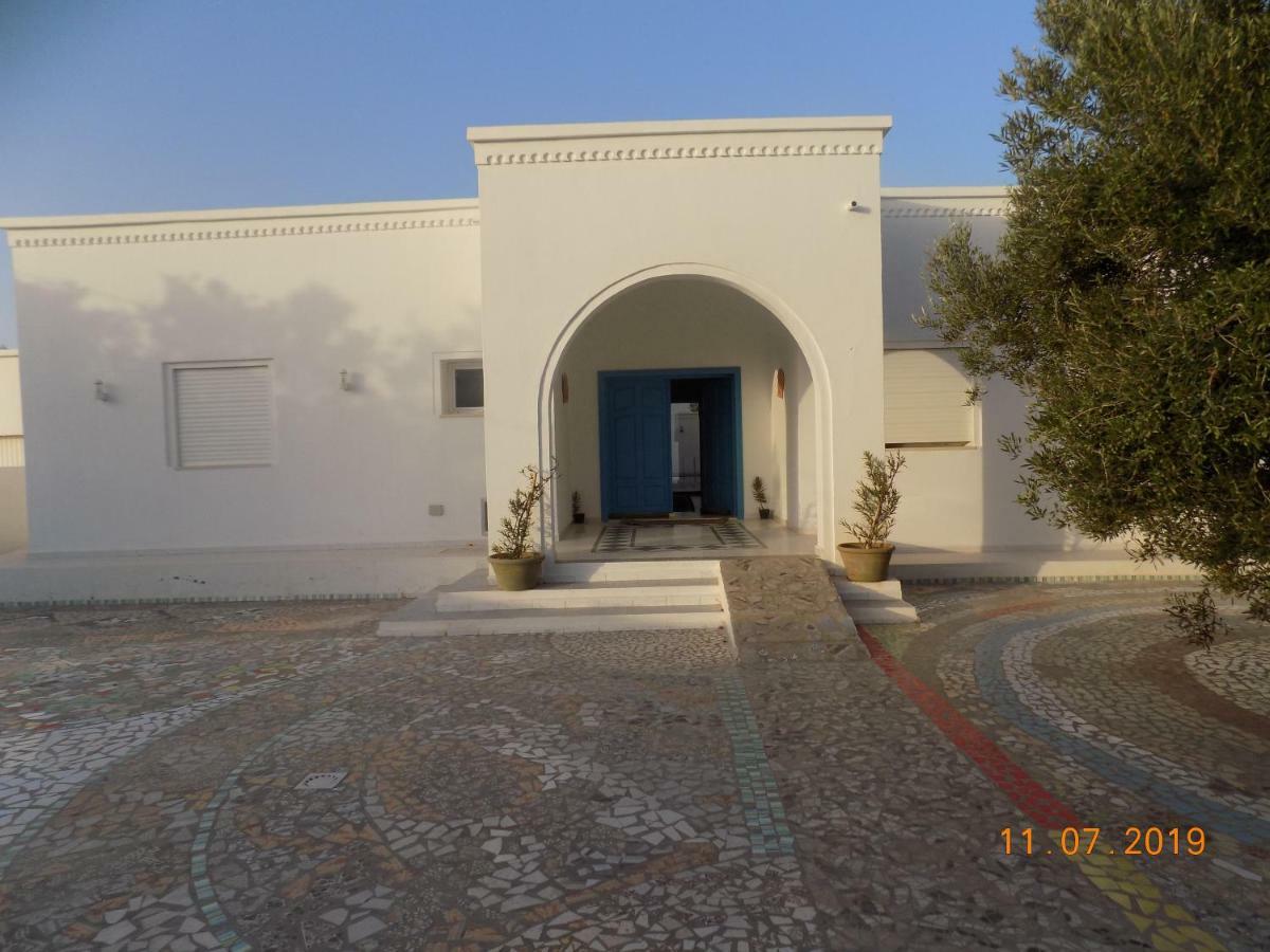 Dar Mamina Acomodação com café da manhã Sidi ash Shammakh Exterior foto